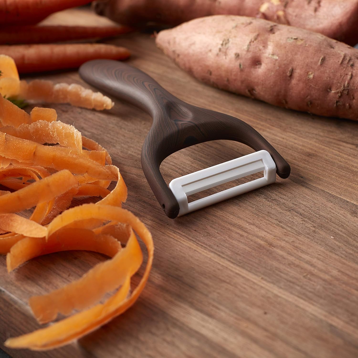 Tower T81536WT Kitchen Knife Set, Soft Touch Wood Effect Handles with Non Stick Coated Stainless Steel Blades, Walnut, 6-Piece - Image 5