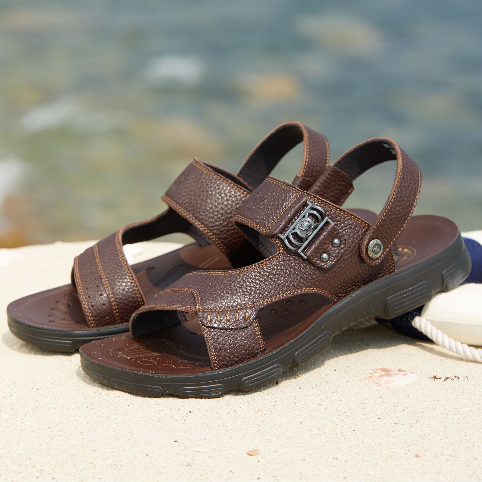 CAMEL CROWN Mens Leather Sandals Comfortable Walking for Beach Treads Water Summer Fashion Beach Indoor Slippers