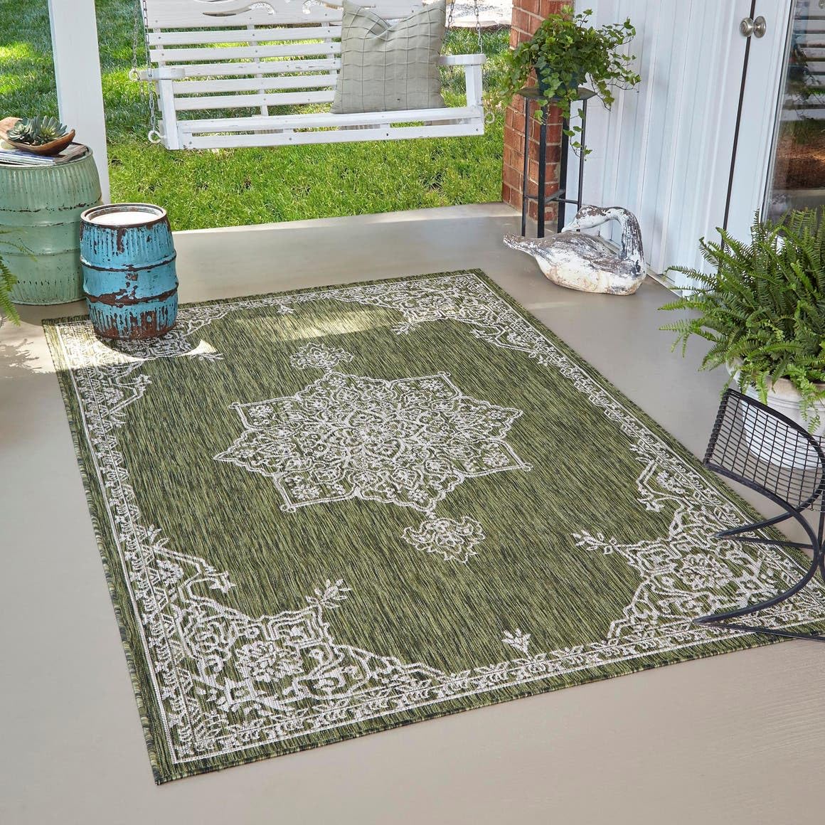 Unique Loom Outdoor Traditional Collection Area Rug - Antique (7' 10" x 10' Rectangle Green/Ivory) Image