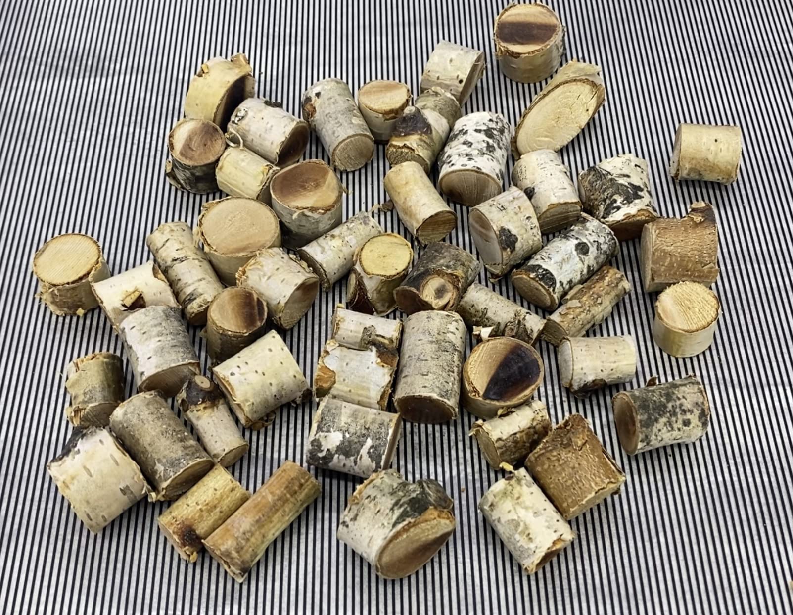 ECOVENIK - Mini Wood Logs 150 Gram in Pack - Original Craft Wood Sticks, vase Filler, Birch Small Wood Log, Rustic Home Decor