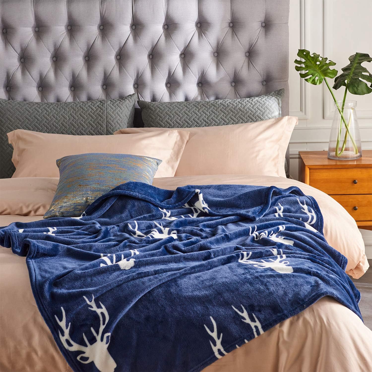 ZYL Flannel Fleece Throw Blanket, Lightweight All-Season Plush Blanket, Microfiber Fluffy Blanket for Couch(Throw, Deer): Home & Kitchen