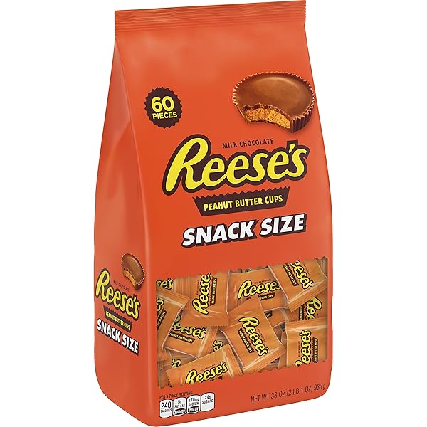 REESE’S MILK CHOCOLATE SNACK SIZE PEANUT BUTTER CUPS, CANDY BAG, HALLOWEEN CANDY, 33 OZ (60 PIECES)