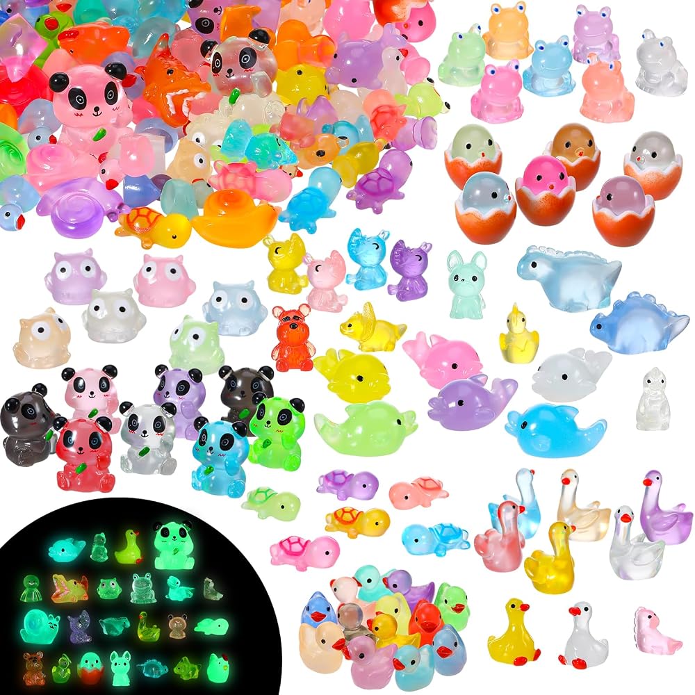 GSrenyu 150Pcs Luminous Mini Resin Animals 24 Styles Glow in the Dark