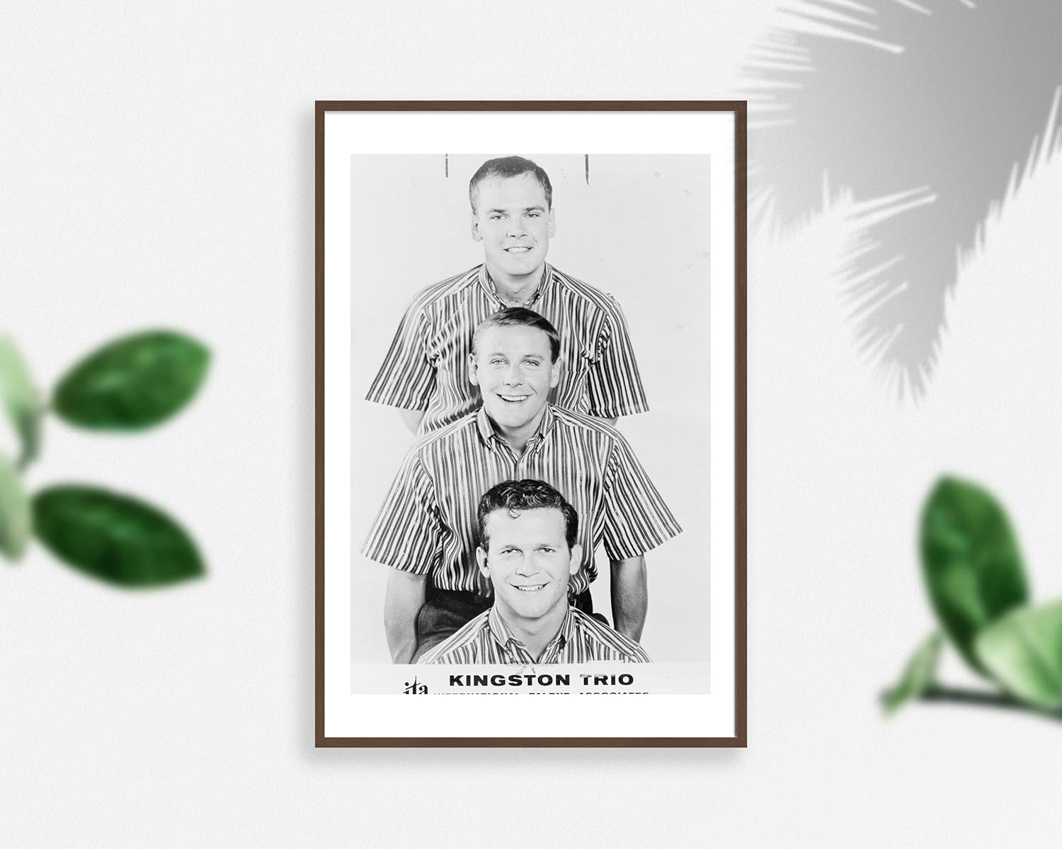 Photographs - INFINITE PHOTOGRAPHS Photo: Kingston Trio, Dave Guard, Nick Reynolds, Bob Shane 1960