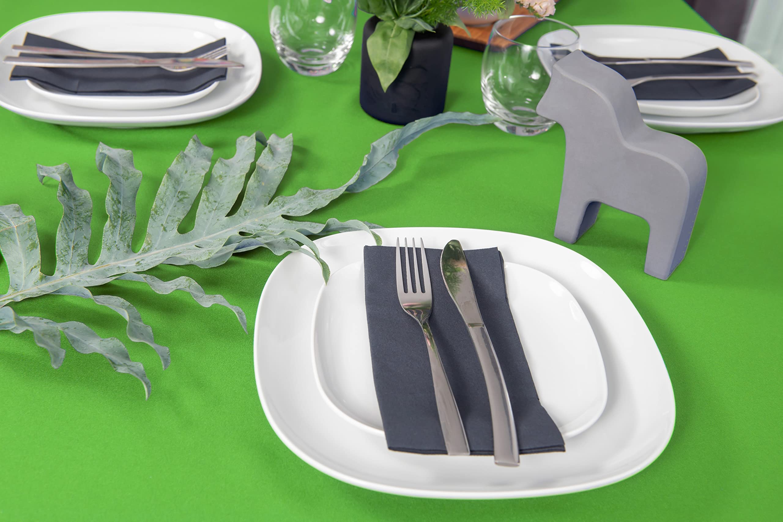 NIBLO Tablecloth Table Runner Table Linen Table Decoration Table Cloth (Celadon Green, Tablecloth - 140 x 200 cm)