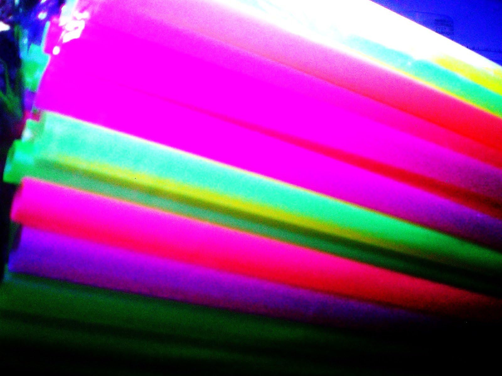 100 GIGANTIC FOOT LONG & HUGE 1/2" OPENING NEON "BLACK LIGHT" Reusable STRAWS.