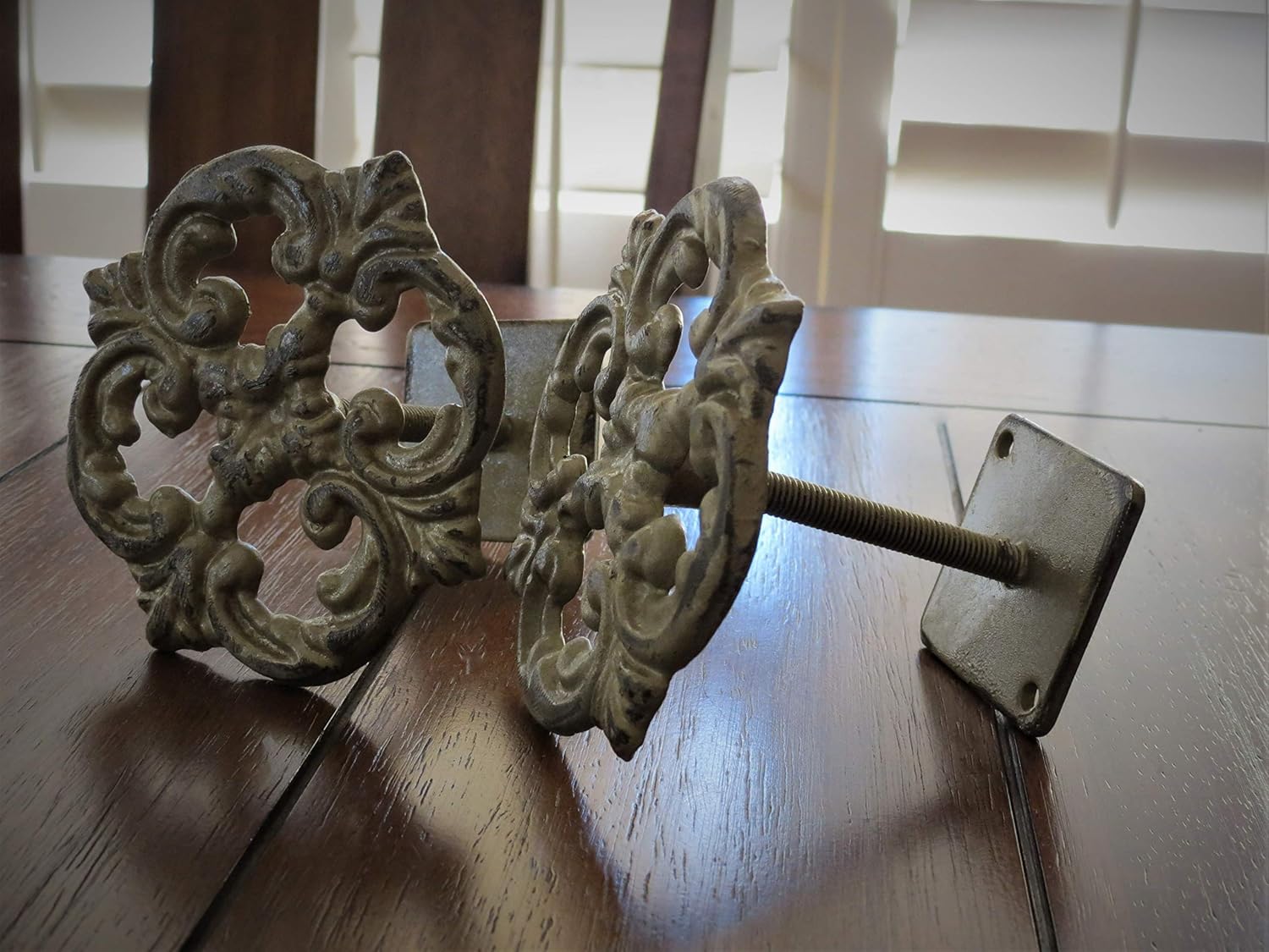 Amazon Com Handpainted Curtain Tiebacks Cast Iron Curtain Tie