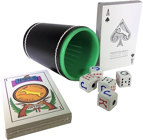 Amazon スパニッシュポーカーダイスカップ プラスチックキュービレット スペインの鼻とポーカーの段ボール製パーティートランプデッキ カジノゲームセット マルチゲームセット おもちゃ