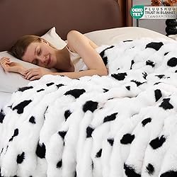 PLUUSHUU Faux Fur Throw Blanket for Couch, Fluffy
