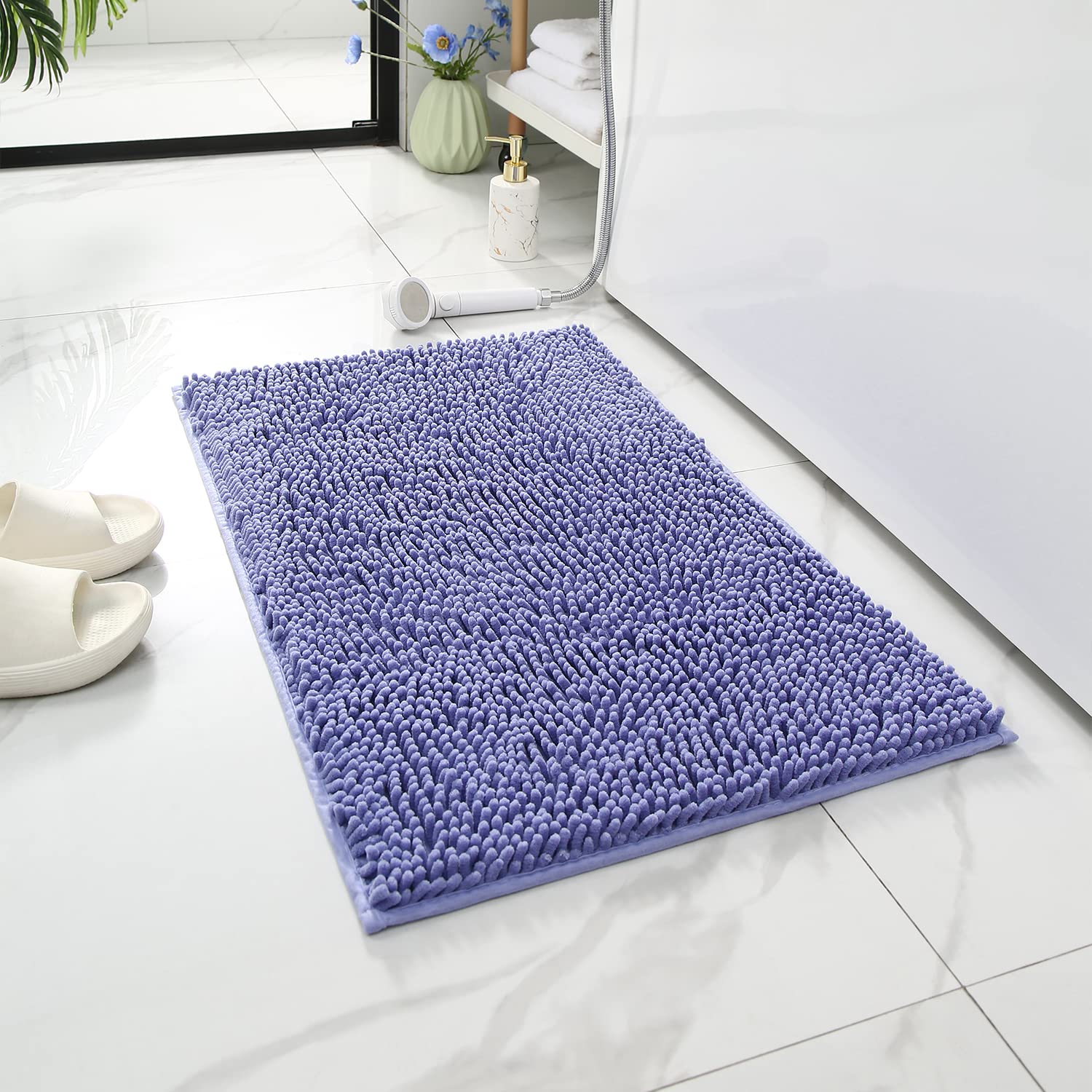 Rainberg Non slip Bathroom Mat,Absorbent and Soft Chenille Bathroom Rug, Machine Washable, Comfortable Floor Mat for Bathtub Toilet Shower Room (50 x 80cm, Blue)