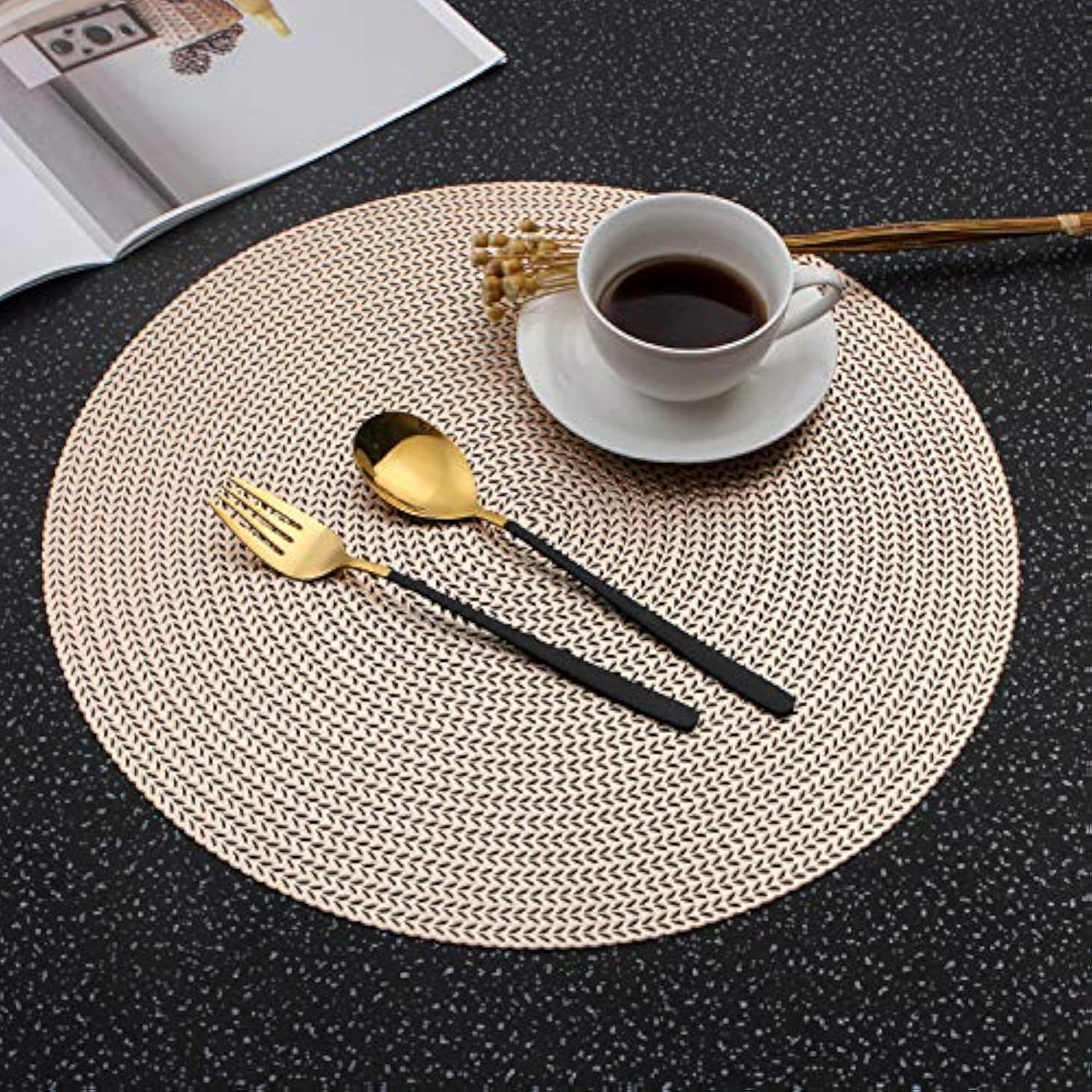 Hosoncovy PVC Placemats Set of 4,Hollow Table Place Mats Heat Resistant Non-slip Dining Round Placemat Wheatear Decorative Placemats for Home Kitchen Wedding (Gold)