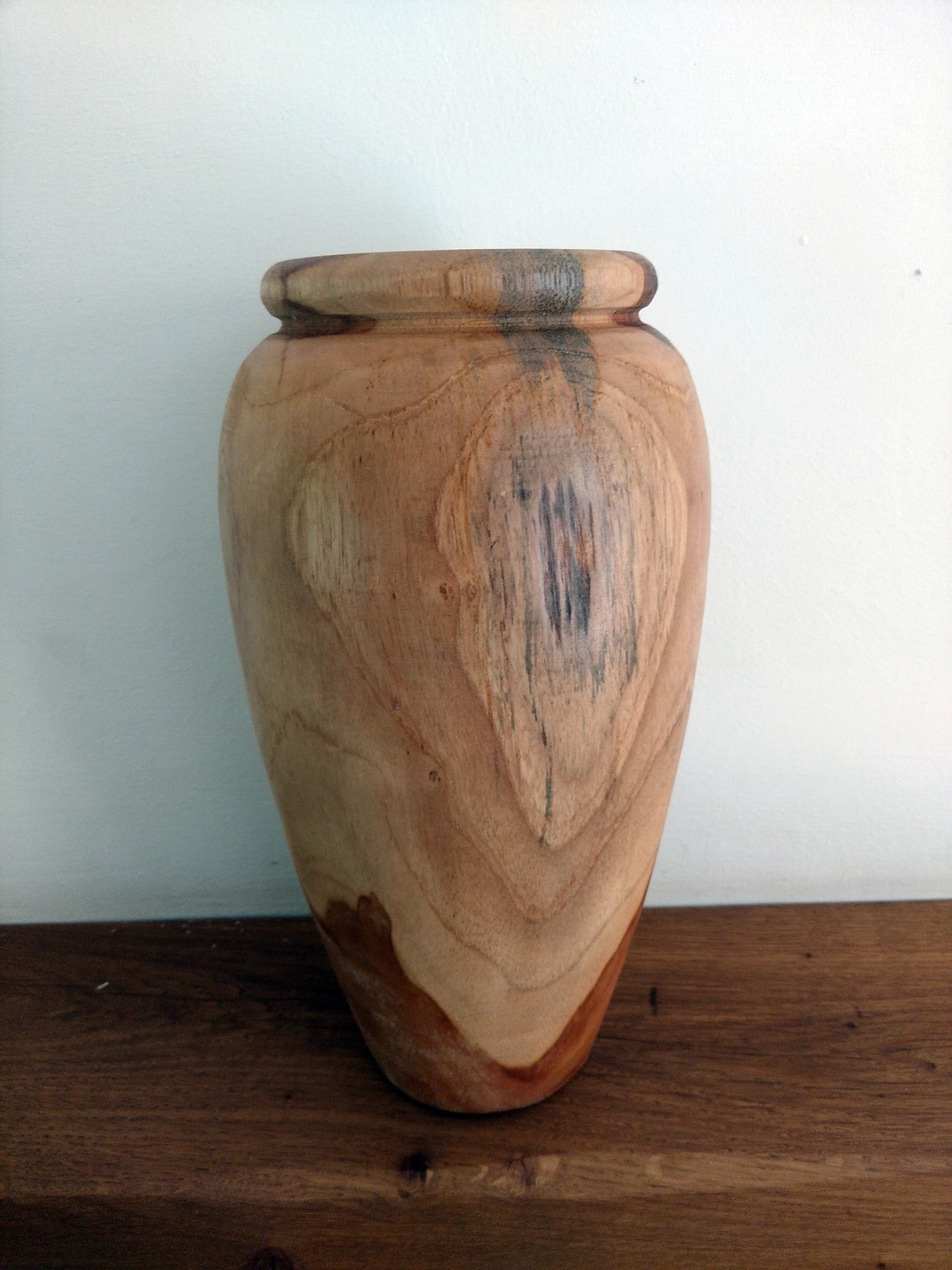 F&G Supplies 25cm tall lipped wooden vase ornament carved from the roots of giant teak trees - a beautiful gift