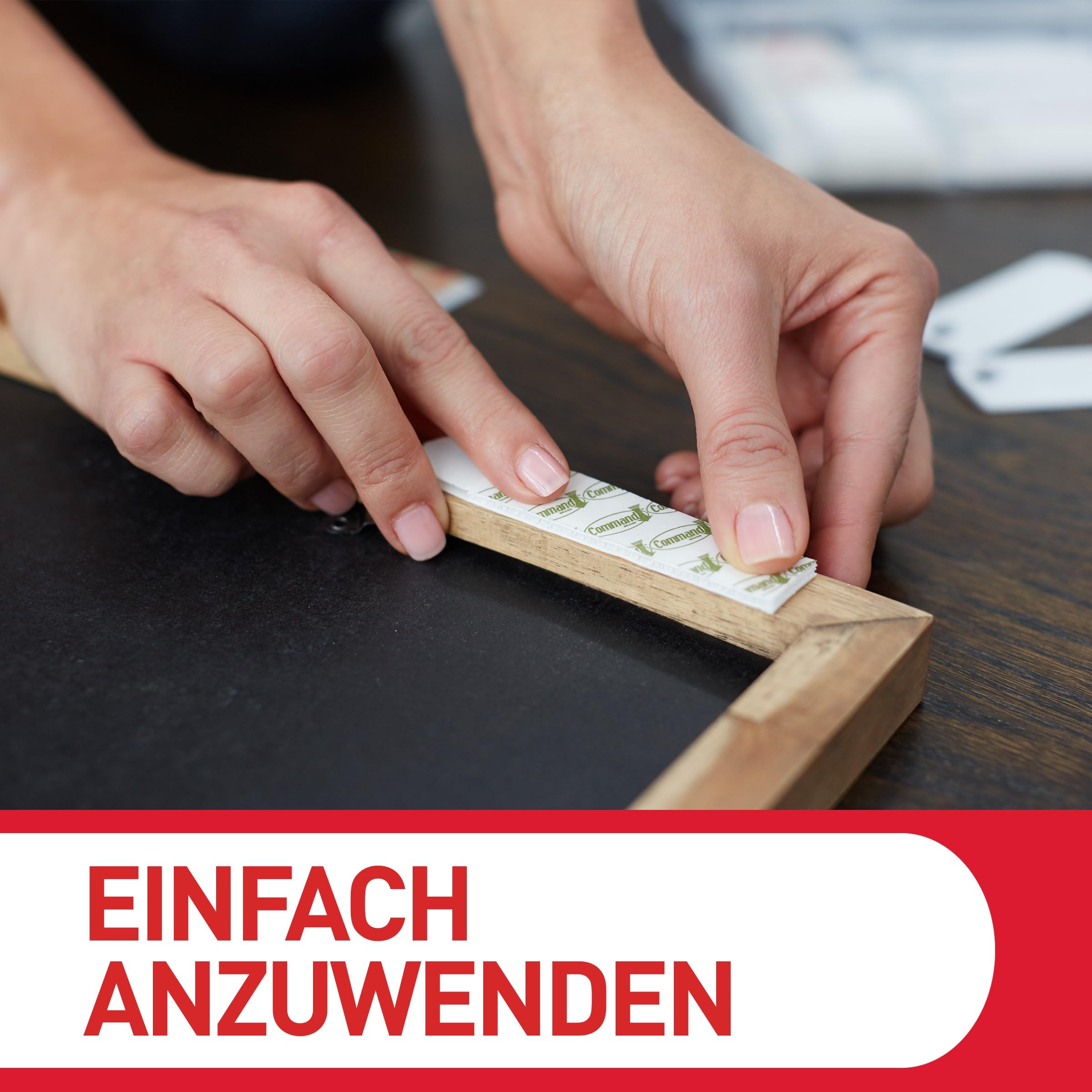 Command Klebestreifen, Vorteilspack 4x2 Mittel und 8x2 Größe L (24 Strips), Weiß - Bilder Aufhängen ohne Bohren, Streifen halten bis zu 7 kg, Rückstandsfreies Ablösen 6