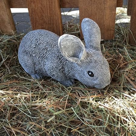 Antikas Terrassen Dekoration Gartentisch Betonfiguren Hase Gartendekoration Amazon De Garten