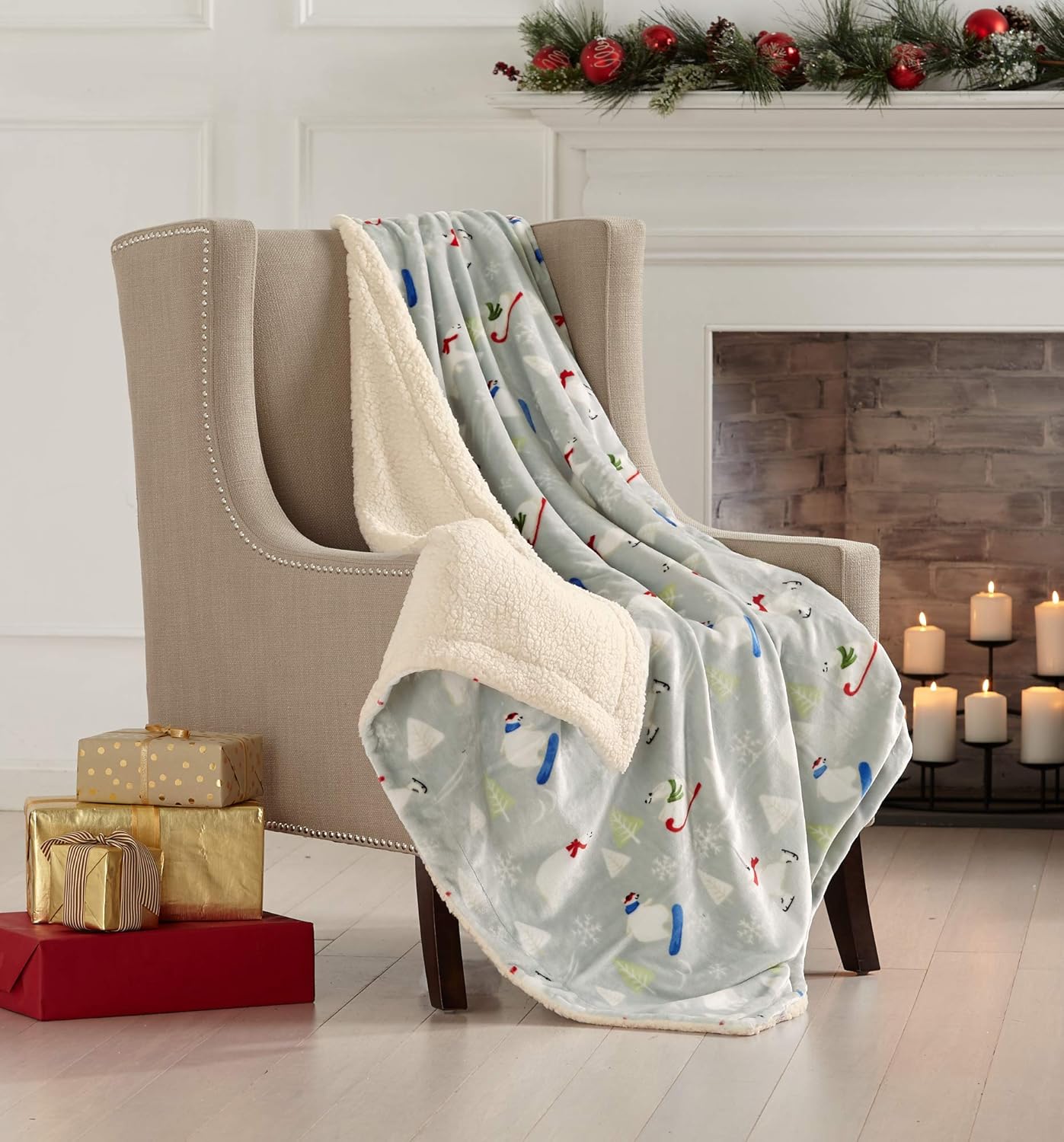 Decorative Holiday Throw Blanket. Super Soft Fleece Sherpa Holiday Throw Blanket. Eve Collection (50" x 60", Penguins): Kitchen & Dining