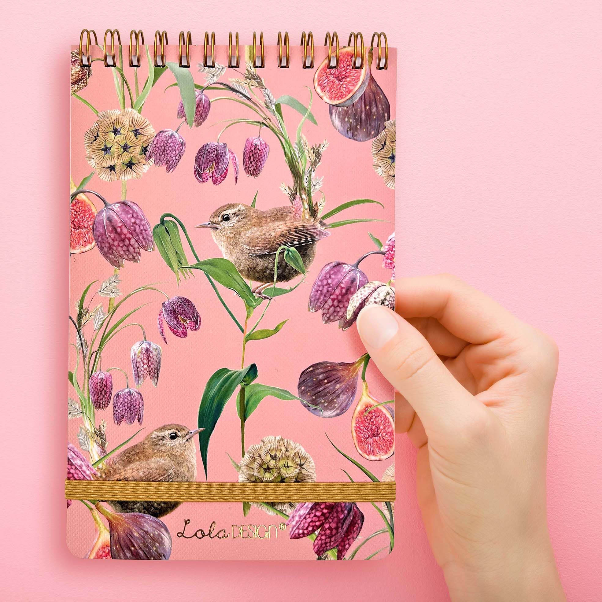 Lola Design - Top Spiral Notepad with Elastic Closure, Wren Bird Pattern - Perfect for Jotting Down Notes, Shopping Lists, Reminders - 185x120x10mm, 150 Tear-off Pages