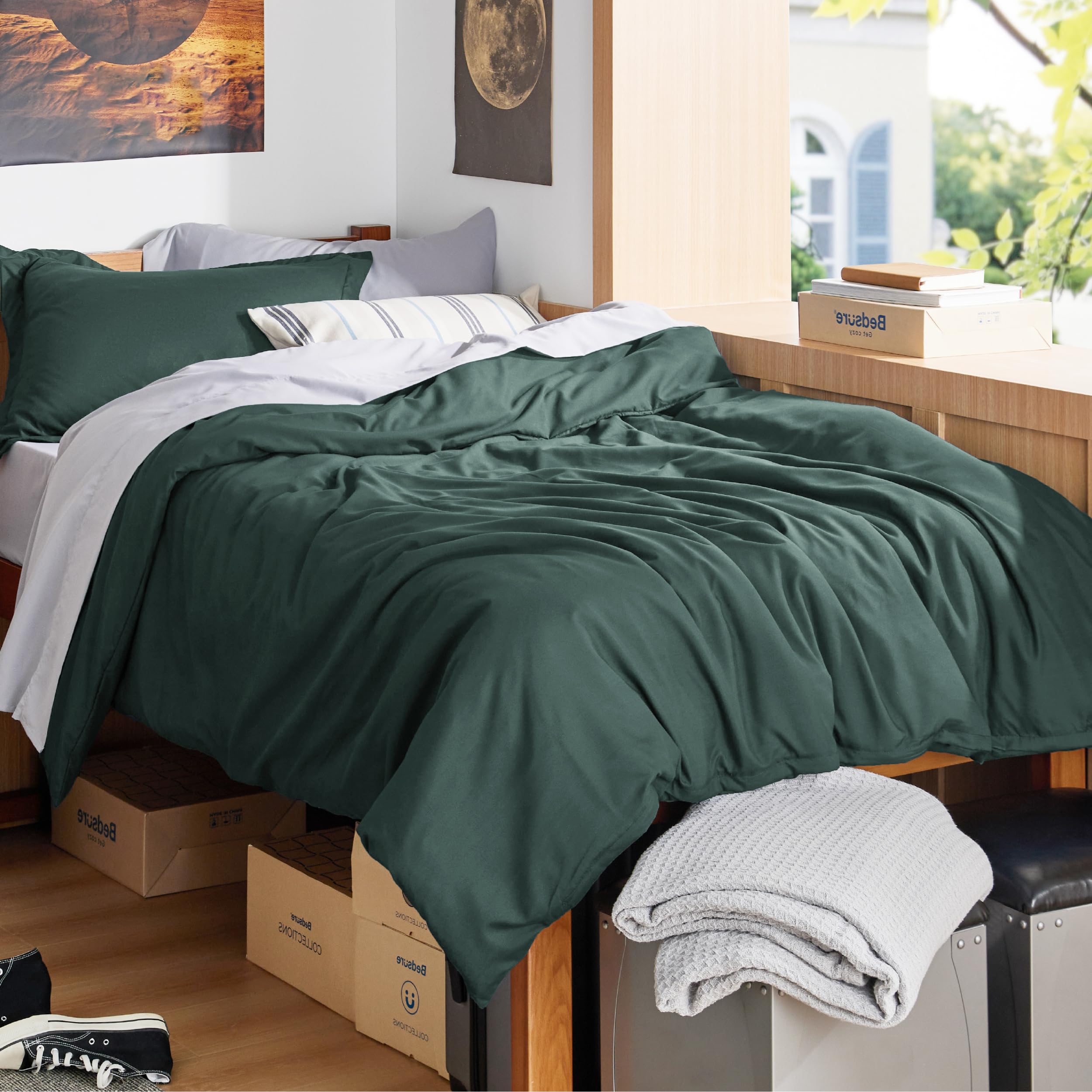 Photo 1 of Bedsure Duvet Cover Twin/Twin XL Size - Soft Double Brushed Bedding Set for Kids & Adults, Zipper Closure, 2 Pieces, Includes 1 Duvet Cover (68"x90") & 1 Pillow Sham, NO Comforter, Forest Green