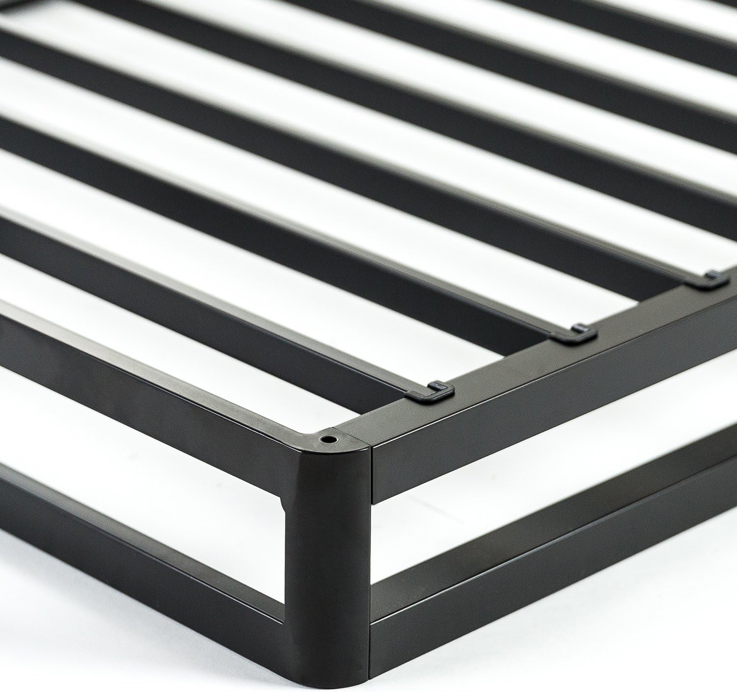 Zinus Victor 4 Inch Quick Lock Box Spring / Mattress Foundation / Built-to-Last Metal Structure / Low Profile / Easy Assembly, Queen: Furniture & Decor