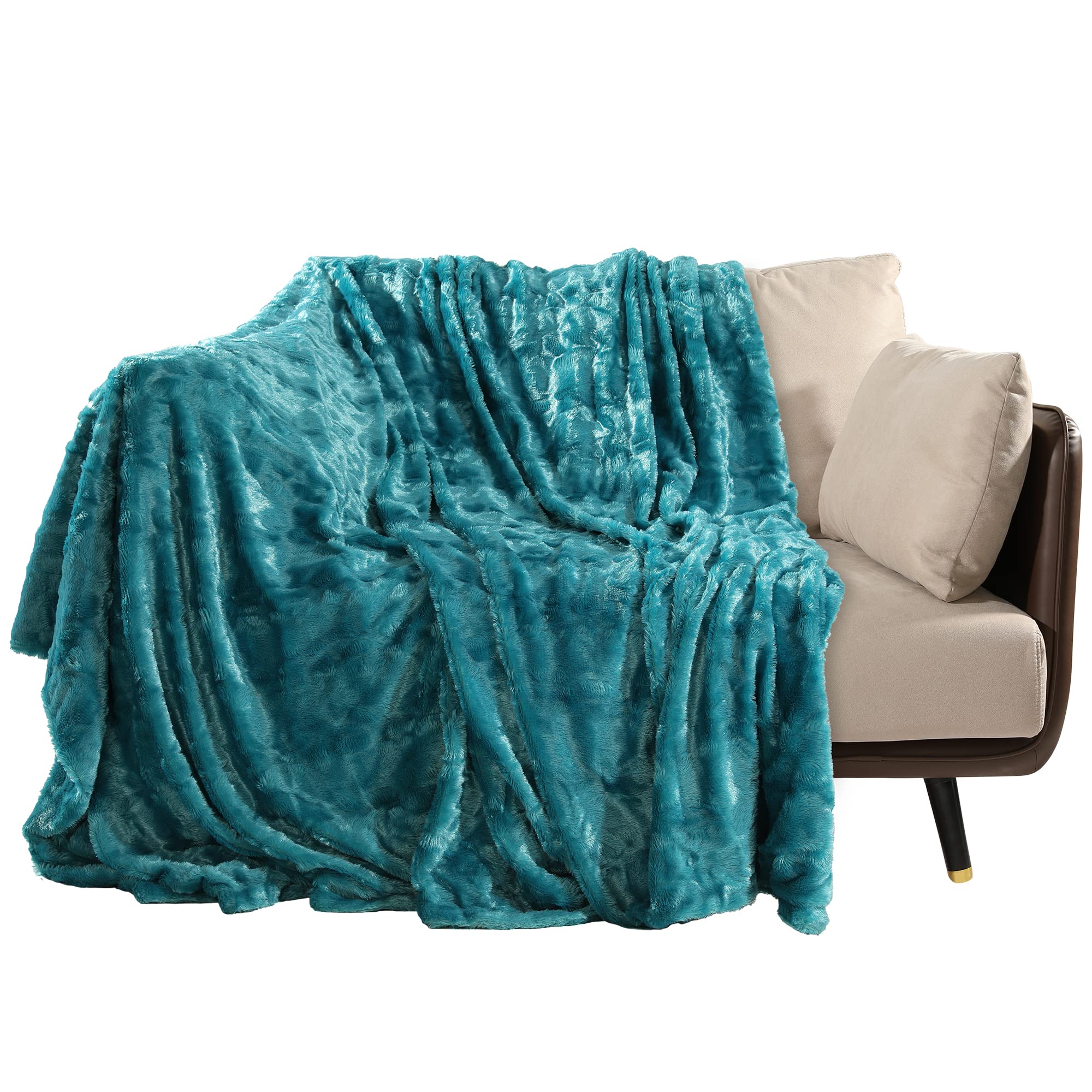 Winthome Luxury Faux Fur Throw Blanket, Fluffy Soft Cosy Warm Bed Blanket for Sofa Couch Chair (Blue, 127x152cm)