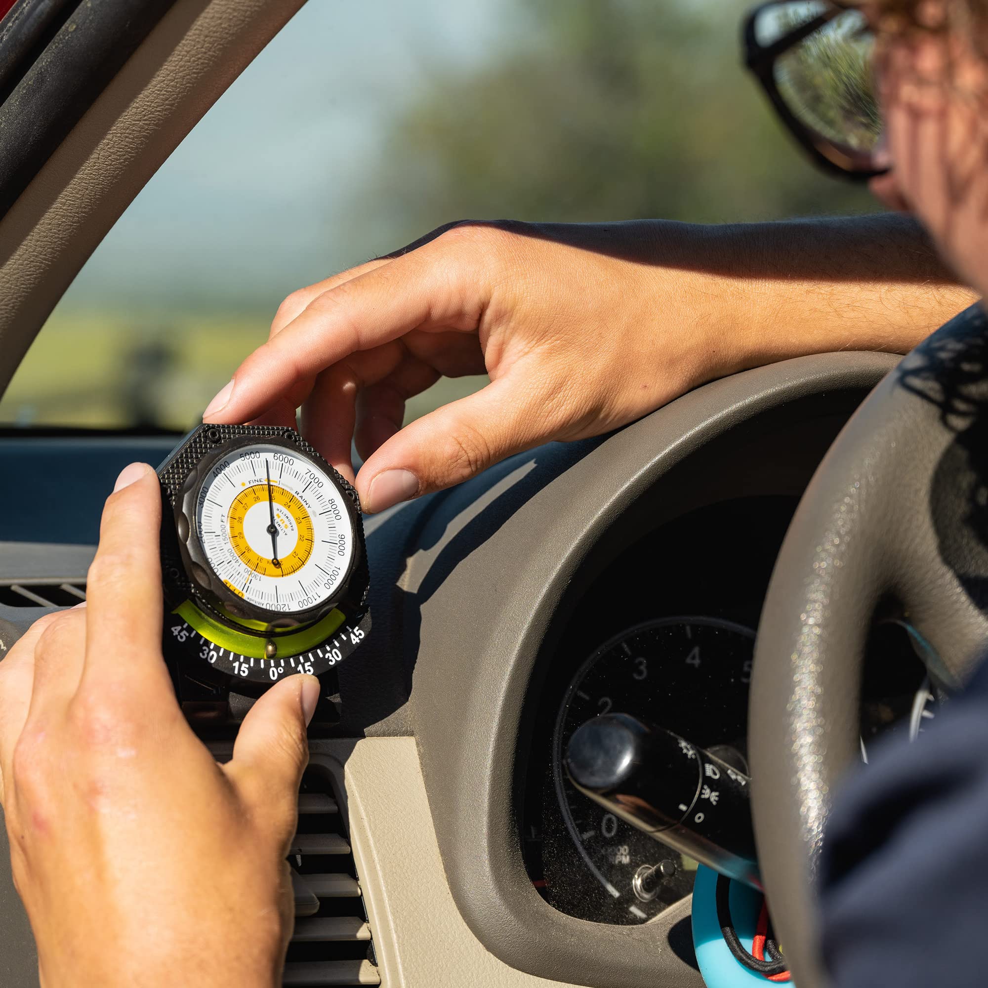 Mua AltiTilt - Dashboard Altimeter Inclinometer for Off-Road Vehicles ...