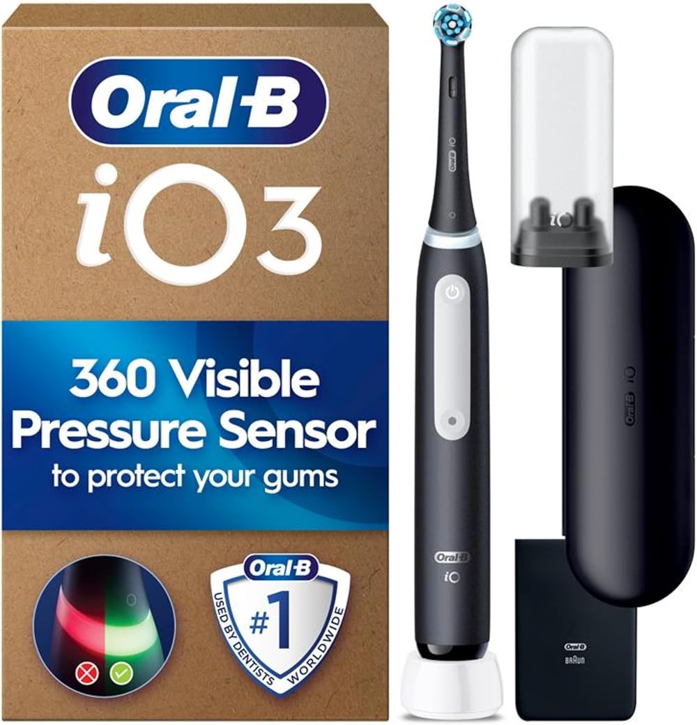 Oral-B iO 3 Matt Black Ultimate Clean Electric Toothbrush with Charger Pouch