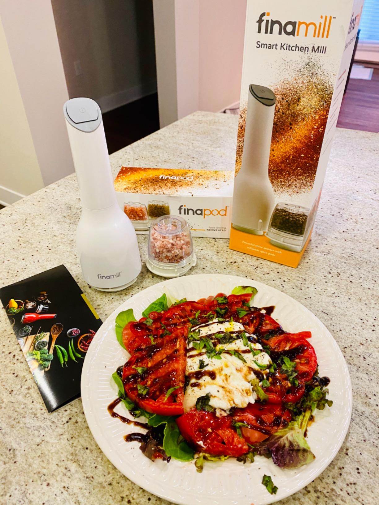 FinaMill – Award Winning Battery Operated Pepper Mill & Spice Grinder in One. Adjustable Coarseness. Ceramic Grinding Elements. One Touch Operation with LED Light. includes 2 Quick-Change ProPlus Pods photo review