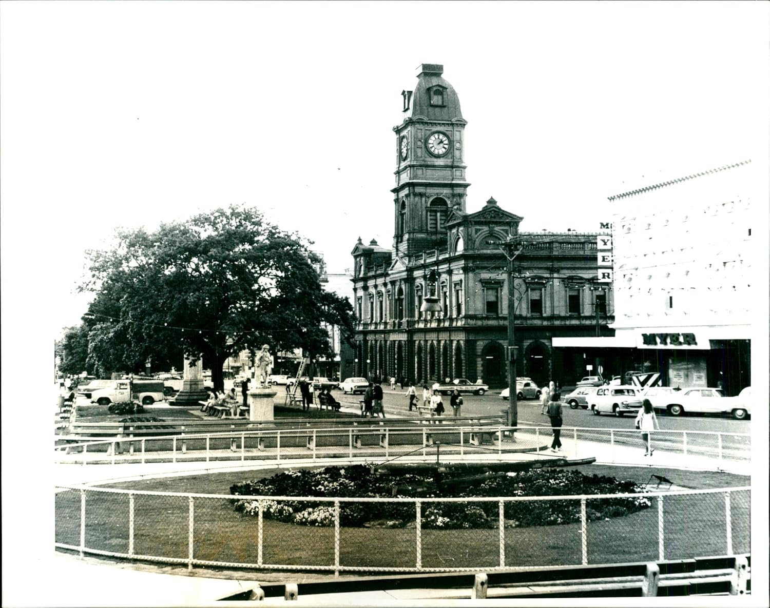 Vintage photo of Australia: Eureka Monument