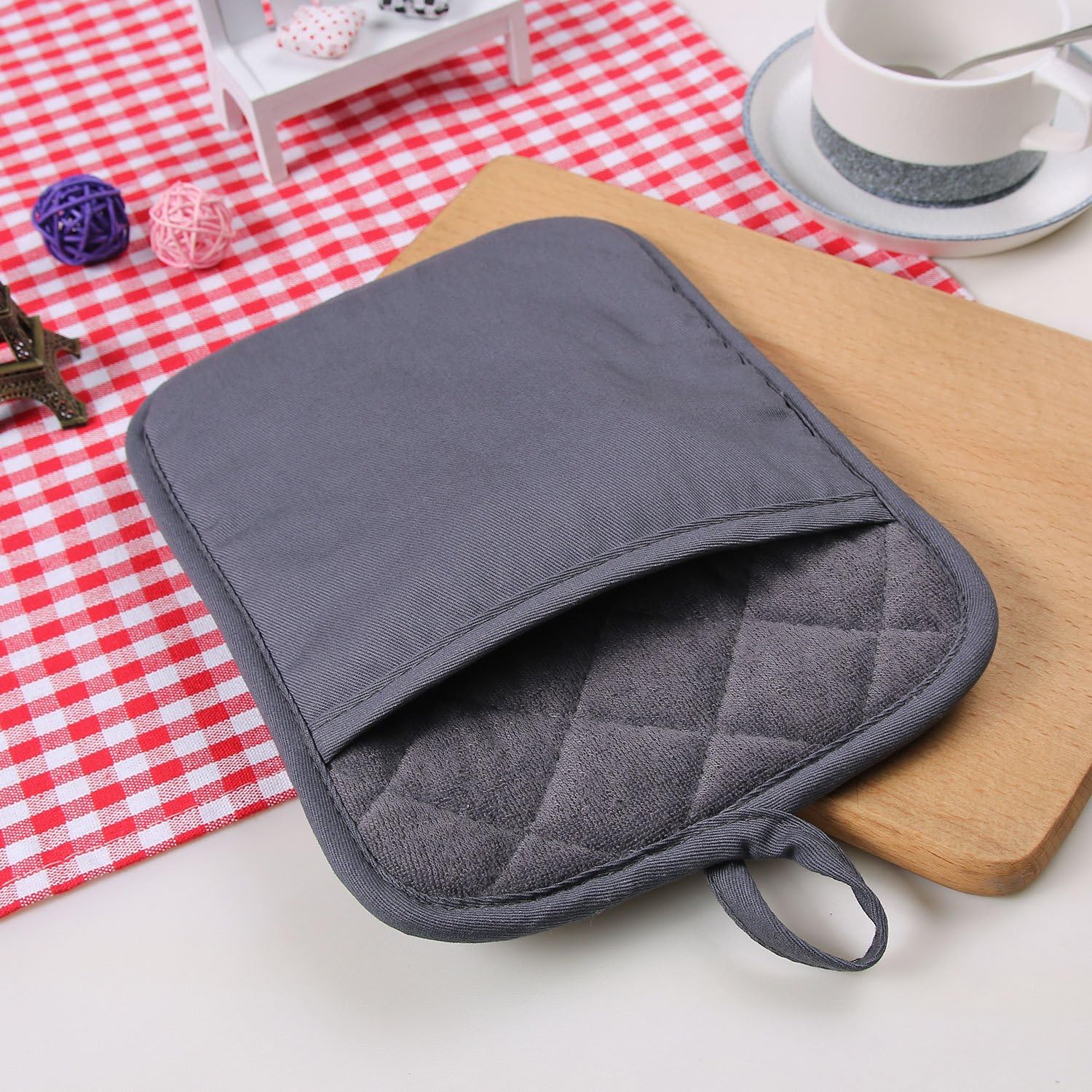 100% Cotton with Silicone Kitchen Everyday Basic Pot Holder Heat Resistant Coaster Potholder Oven Mitts with Pocket for Cooking and Baking Set of 2 Grey: Home & Kitchen