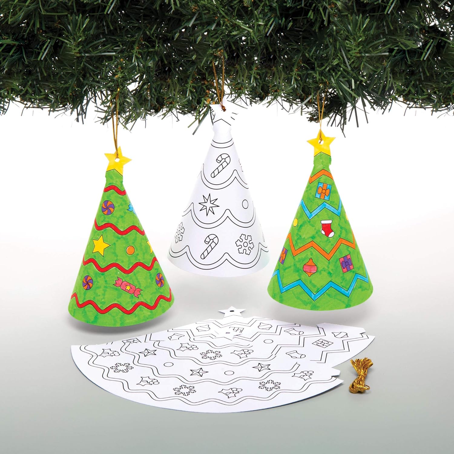 Baker Ross AW996 Christmas Tree Colour in Cone Decorations