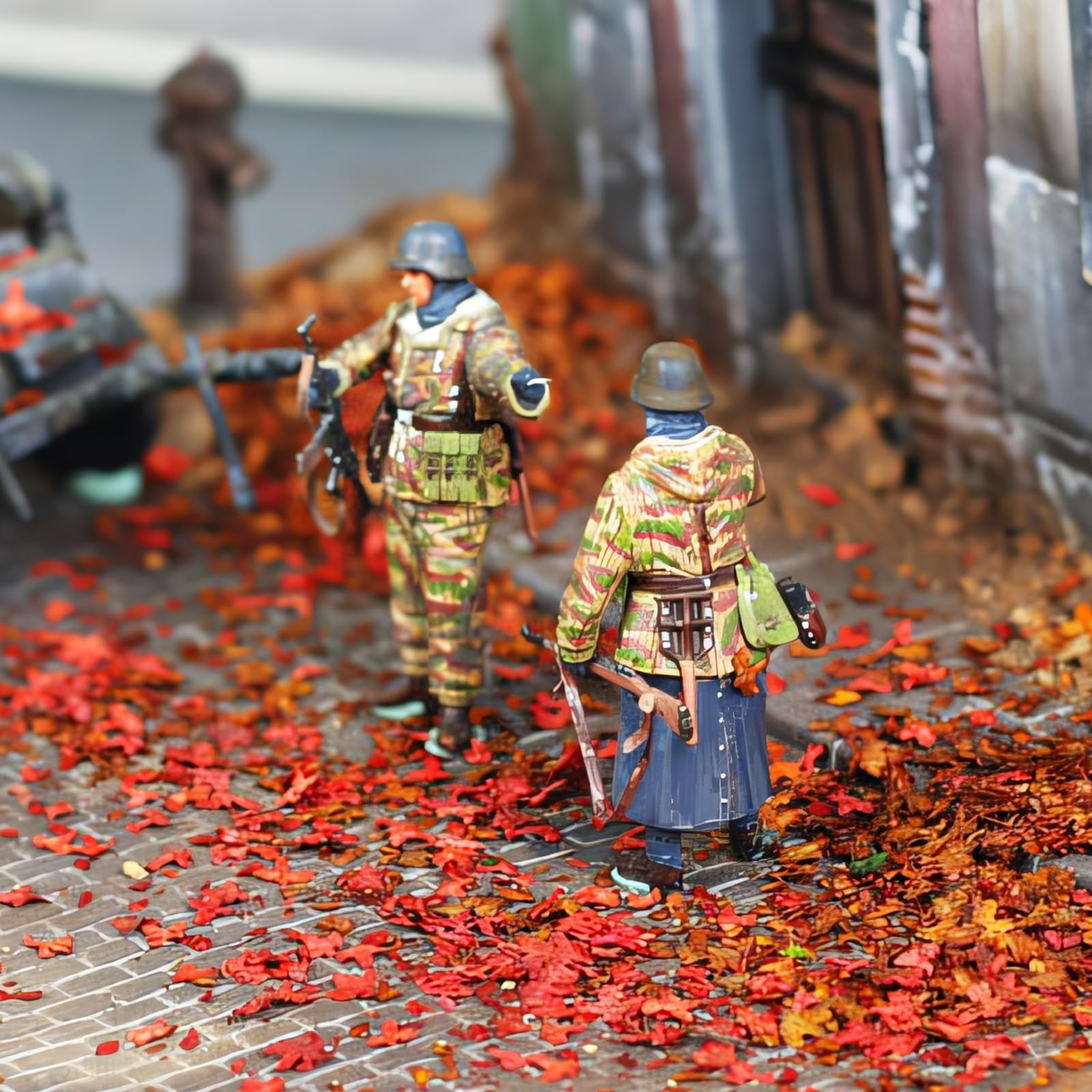 Warmtree 4 Pack Miniature Leave Realistic Miniature Leaves Simulation Leaves for DIY Model Railway Fairy Garden Diorama Supplies Halloween Village Accessories