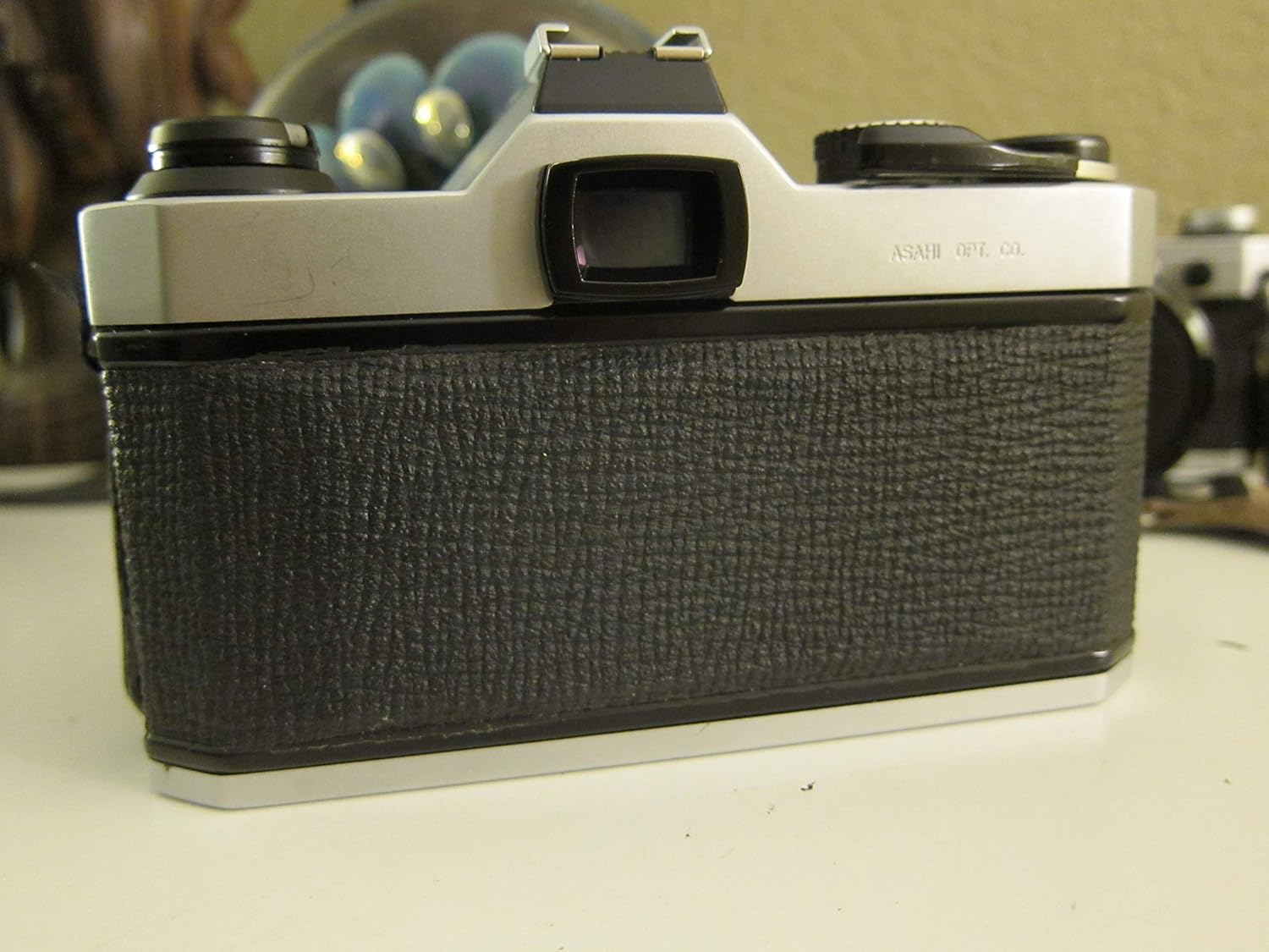 Amazon.com : Pentax K1000 Manual Focus SLR Film Camera with Pentax 50mm  Lens : Slr Digital Cameras : Camera & Photo