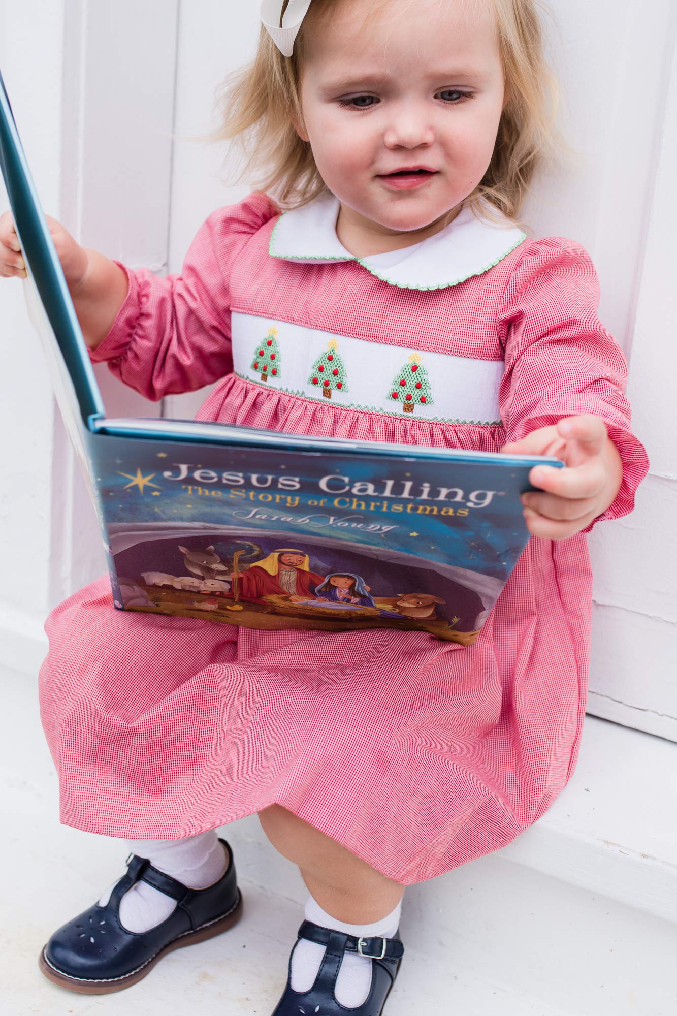 Jesus Calling: The Story of Christmas (picture book): God's Plan for the Nativity from Creation to Christ