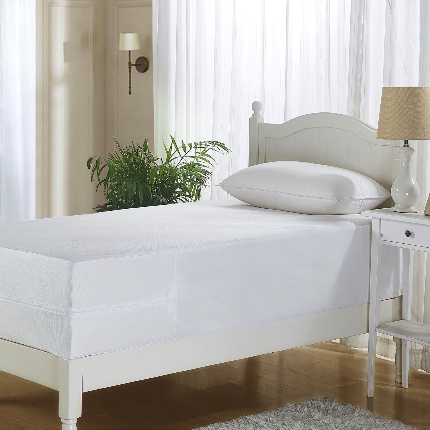 Mattress Saver All in One Mattress Protector with Bed Bug Blocker Total Encasement Protection from Allergen and Bugs Twin, XL