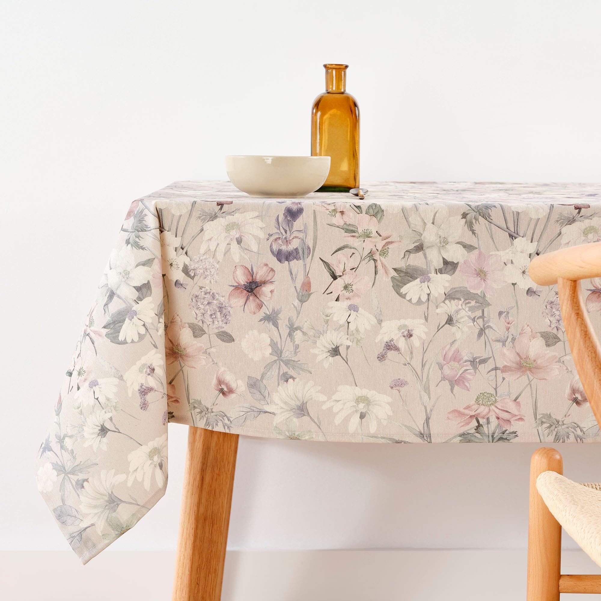 BELUM | Stain Resistant Tablecloth Size 300 x 140 cm - Extra Soft Touch Tablecloth Colour Multicolor - Tablecloth 100% Made in Spain Fabric 100% Organic Cotton - Tablecloth Model 0120-391