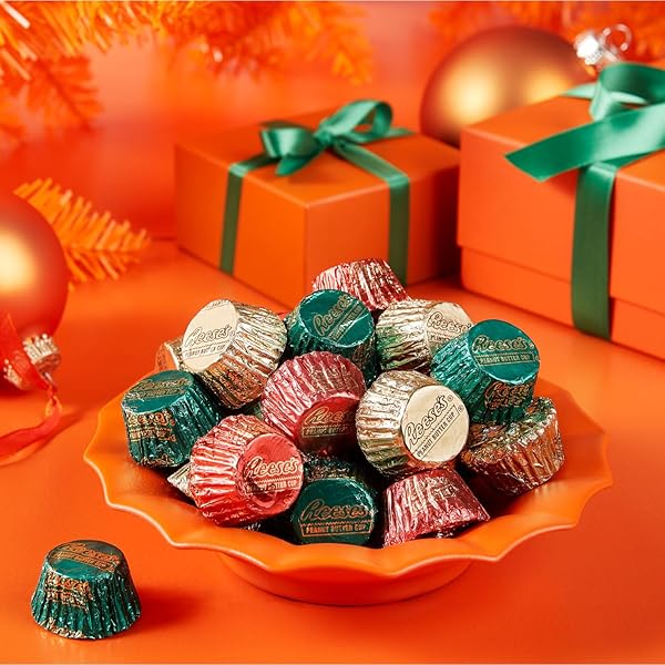 REESE’S MINIATURES MILK CHOCOLATE PEANUT BUTTER CUPS, CHRISTMAS CANDY PLASTIC CANE, 2.17 OZ