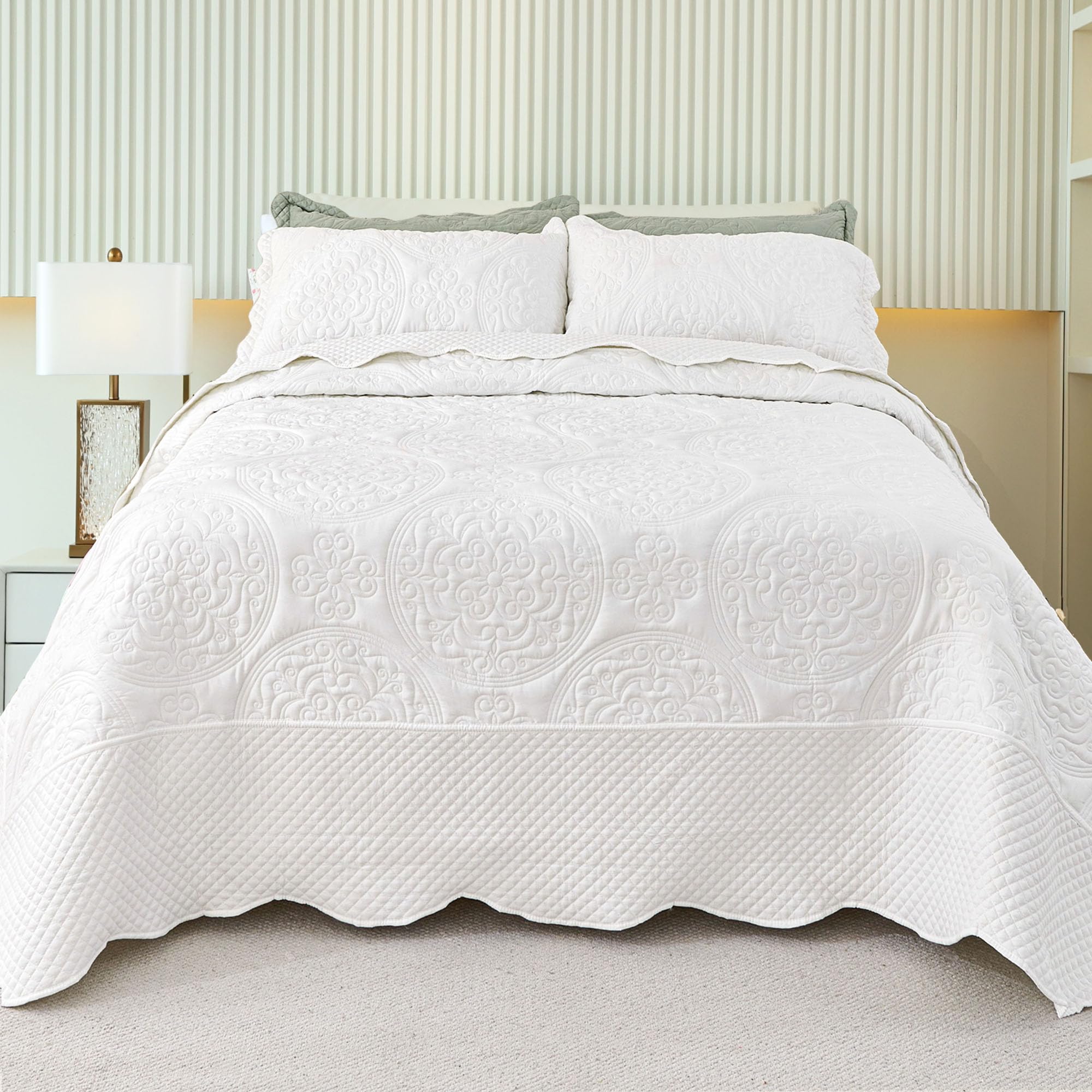 Photo 1 of *MISSING PARTS UNKNOWN*
Cmfshape Oversized King Quilt Set Bedspread 120x120-White California King Quilts 3 PCS-Lightweight Quilted Bedding Extra Large-Bohemian Coverlet for All Season