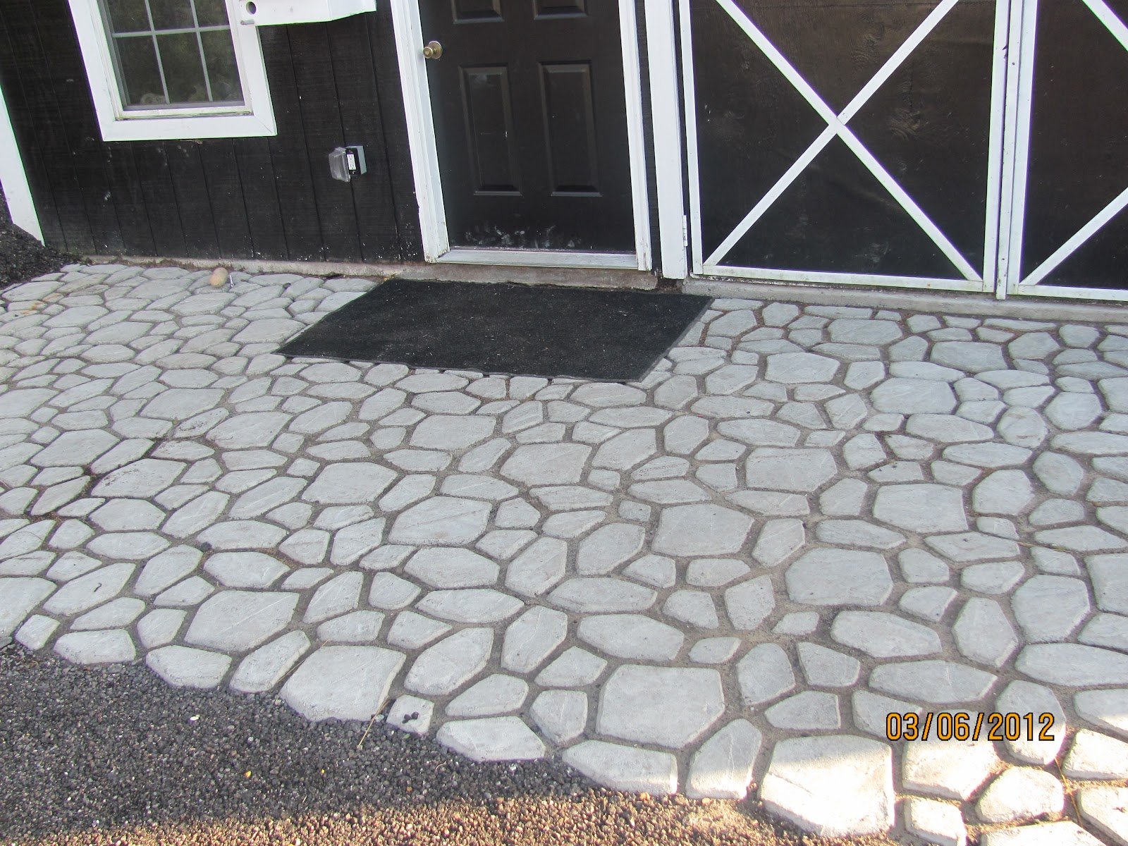 Greena™ Crazy Paving Mould Crazy Paving Maker Creates a beautiful path for your garden