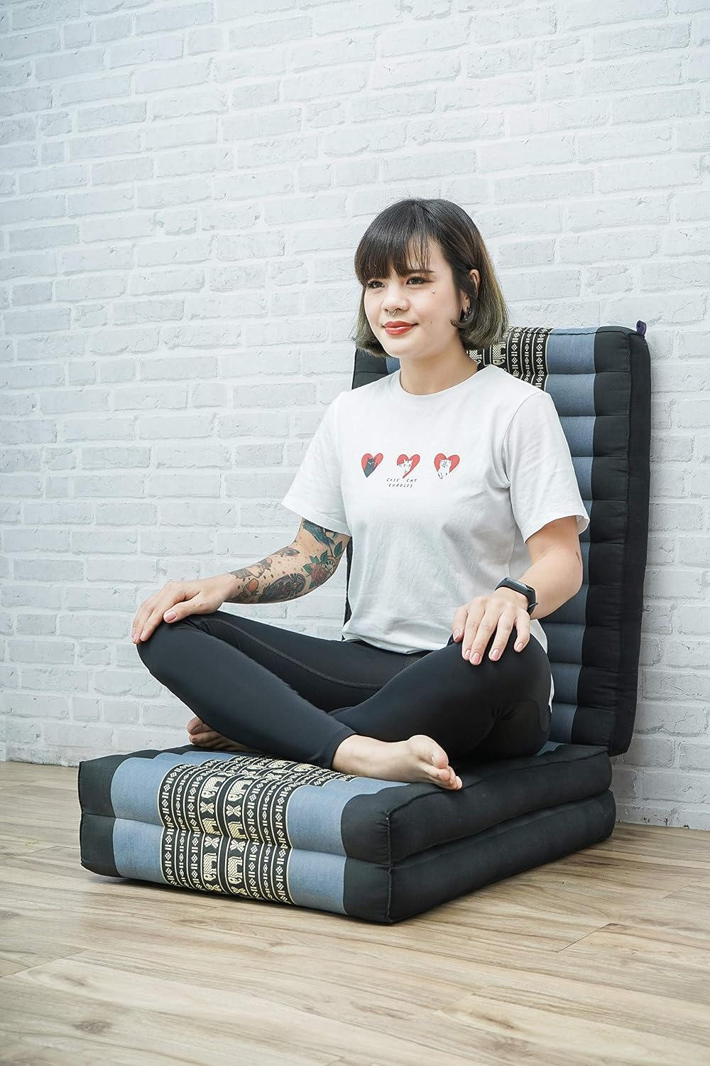 Leewadee Trifold Mattress S, Comfortable Thai Massage Pad, Foldable Relaxation Floor Mattress Filled with Kapok - Image 4