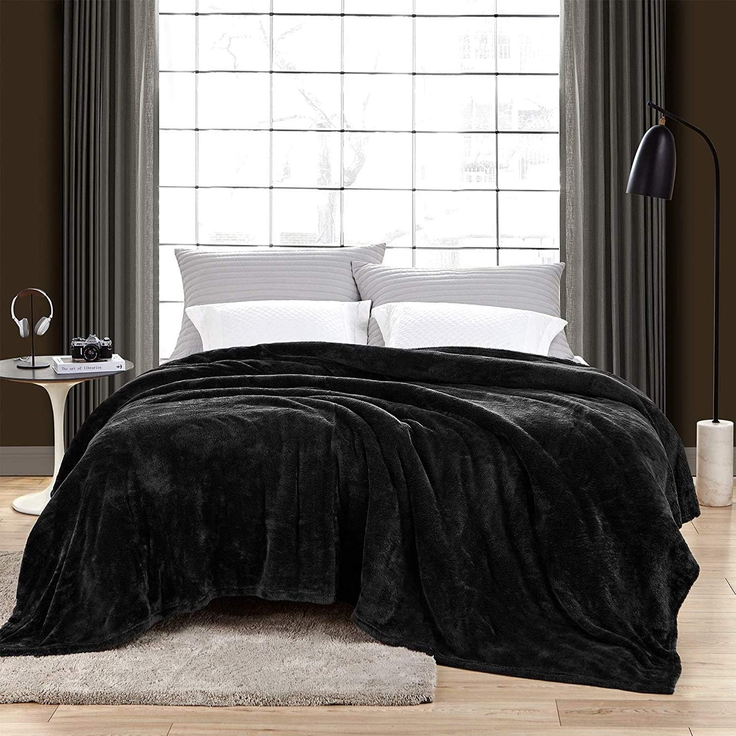 Byourbed 'Me Sooo Comfy' Bedding Blanket Black King Home & Kitchen