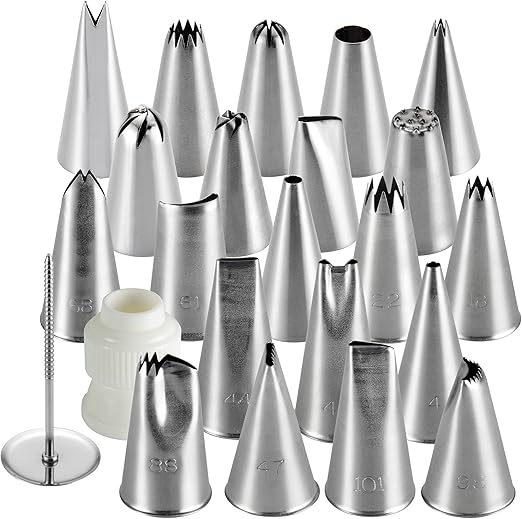 Amazon Com Cake Boss Decorating Tools 24 Piece Advanced