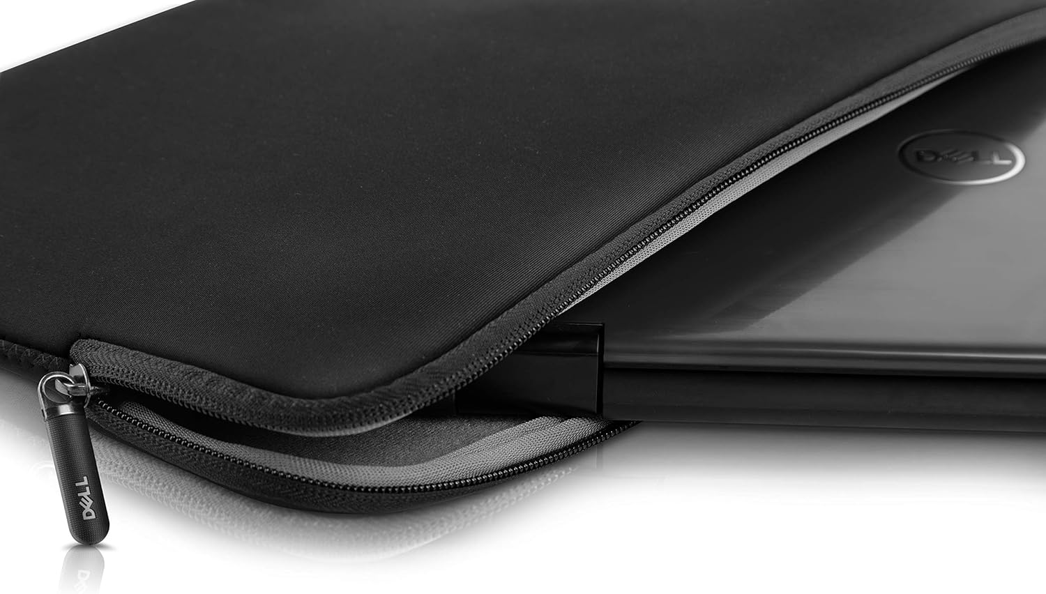 Dell Essential Sleeve 15 - ES1520V - Fits Most Laptops up to 15 inch, Black, Large - Image 5