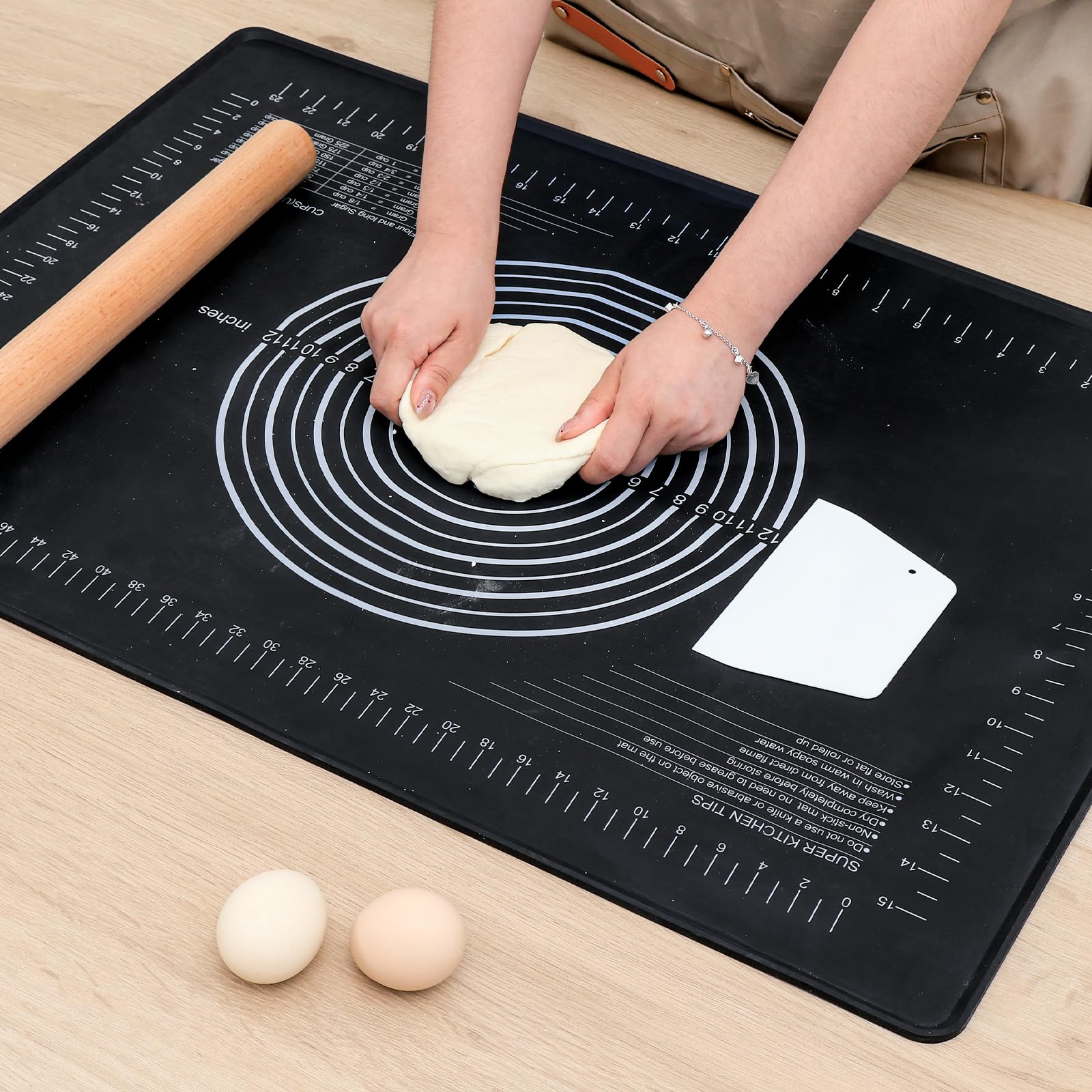 SUPER KITCHEN 70x50cm Silicone Pastry Mat With Raised Edges, Extra Large Silicone Mat Baking Mat With Measurements, Non Stick Dough Mat, Thick Pastry Rolling Mat, Bread Kneading Mat, Fondant Mat,Black