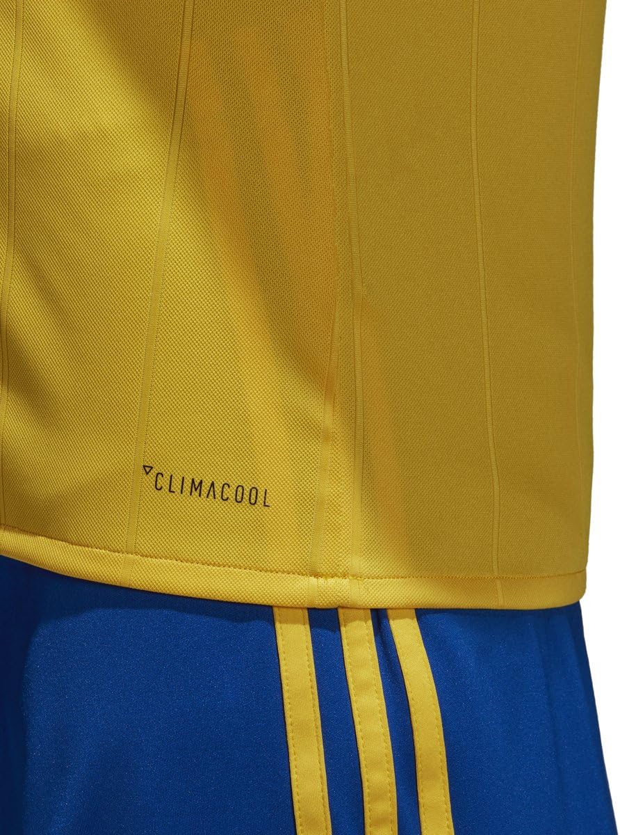 juventus yellow jersey