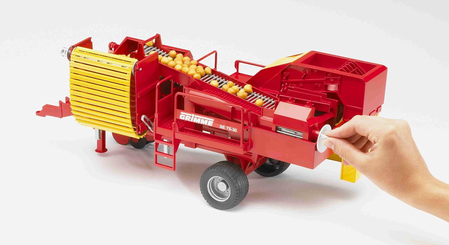 Bruder Grimme SE 75-30 Potato Digger, Multicoloured, 180mm x 500mm x 190mm - Image 4