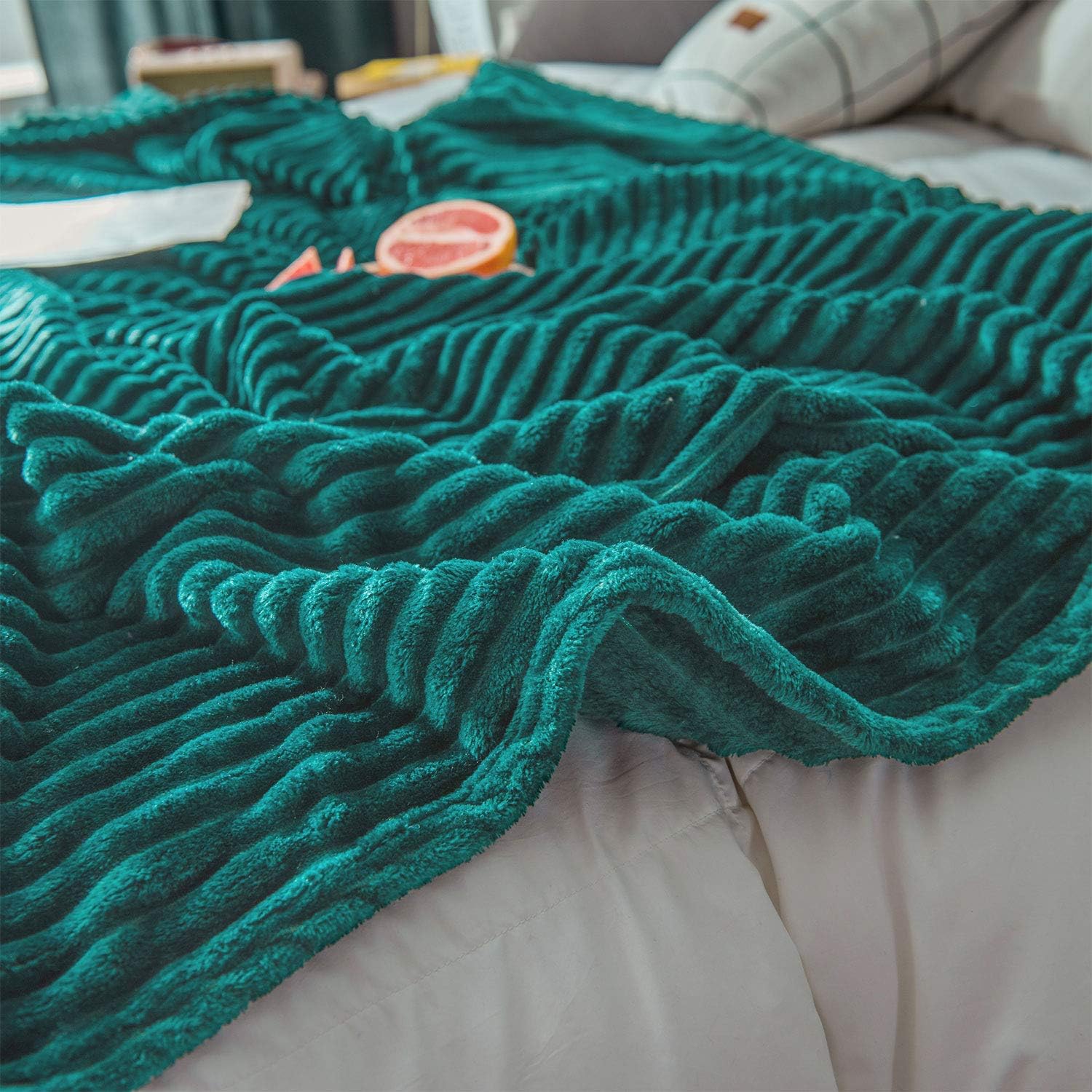 OREISE Flannel Fleece Luxury Blanket Queen Size Teal Lightweight, Warm Soft Cozy Velvet Plush Blanket for Couch Bed Sofa (Teal,90x90 Inches): Home & Kitchen