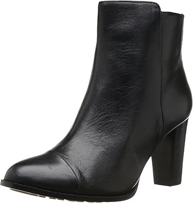 clarks ankle boots womens
