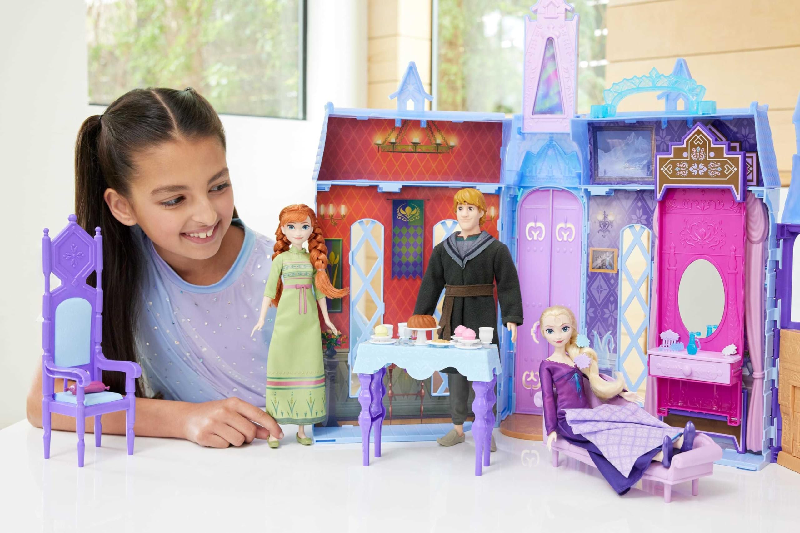 Mattel Disney Frozen Dolls & Doll House, Ultimate Arendelle Adventure Portable Castle (2+ ft) with 3 Fashion Dolls, Olaf Figure & 25+ Accessories