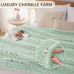 L'AGRATY Chunky Knit Blanket