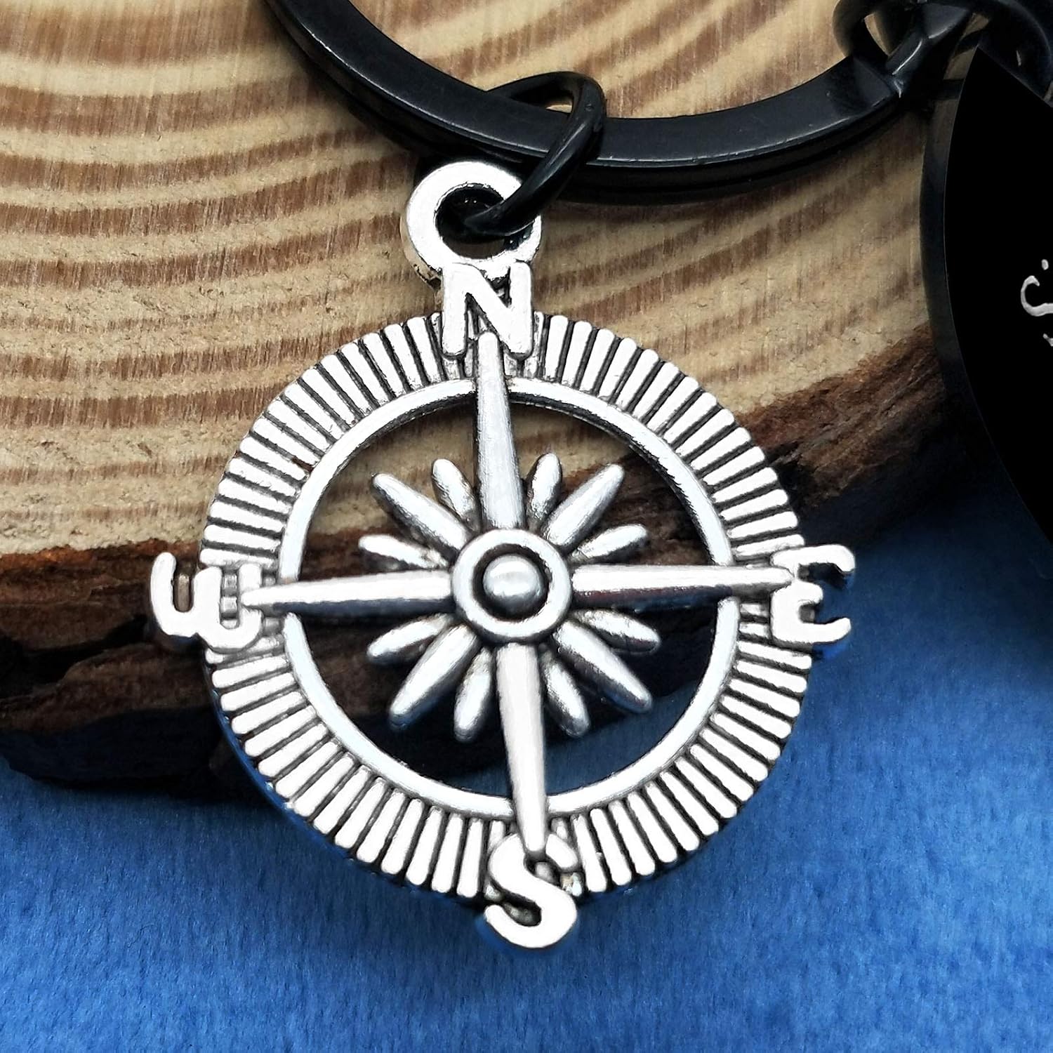 Cousins Gift Keyring Best Friends Gift We are Cousins Connected by The Heart Keychain Cousin Gifts for Cousins Christmas Birthday Gifts for Cousins Family Long Distance Present Key Ring - Image 4