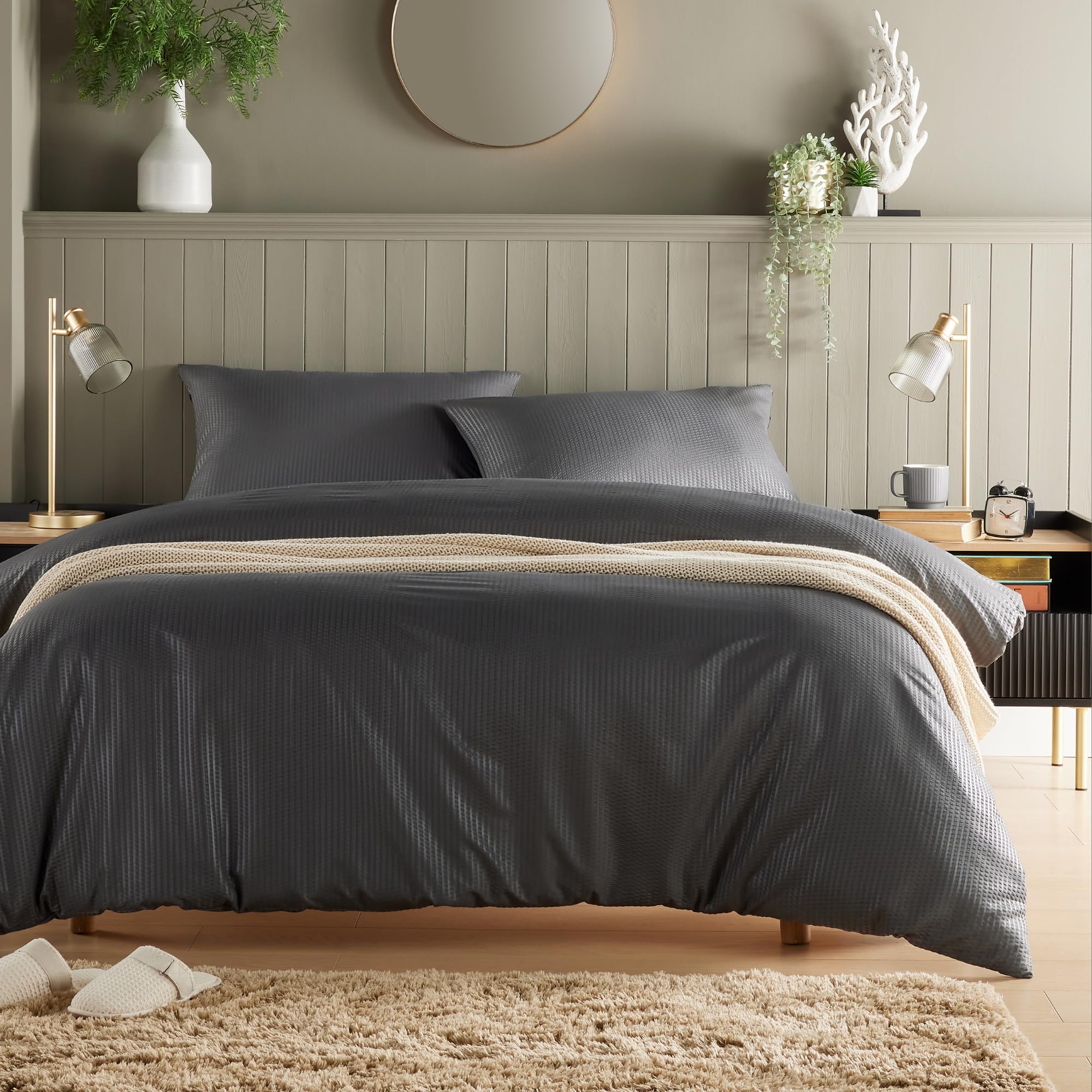 Olivia Rocco Monaco Seersucker Duvet Cover Set Super Soft Easy Care, Breathable, Stylish Comforter Quilt Cover Bedding Bed Linen Sets with Pillowcases, Grey Double